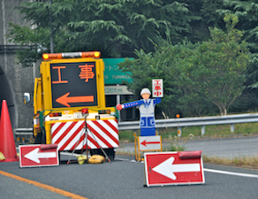 Robot en carretera