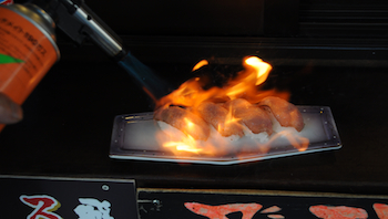 Nigiri de carne de Hida